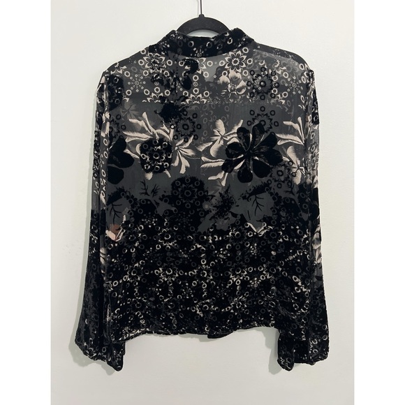 Harari Blouse Women’s Medium Black Velvet Button Silk Floral Whimsigoth Boho - Picture 4 of 13